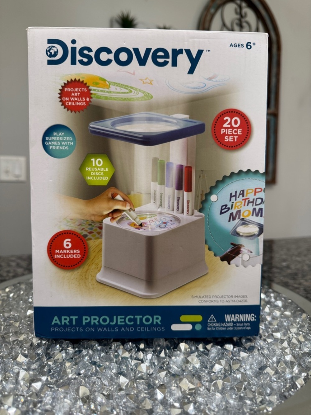 Discovery Art Projector — White with Blue Trim and Multicolor Markers New